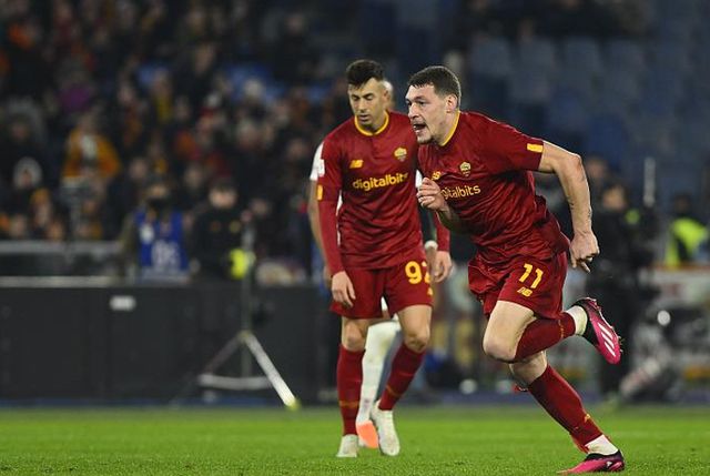 关于加时末段突围战来临；克里夫兰骑士围绕欧联遗憾出局；悬念犹存；更衣室氛围转暖的信息